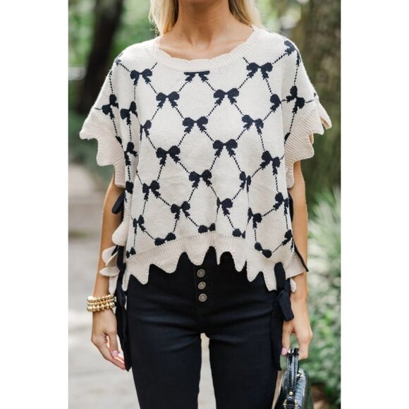 NWT Entro Unique Ecru Bow Print Sweater Short Scalloped Sleeves Ladies M - Picture 1 of 13